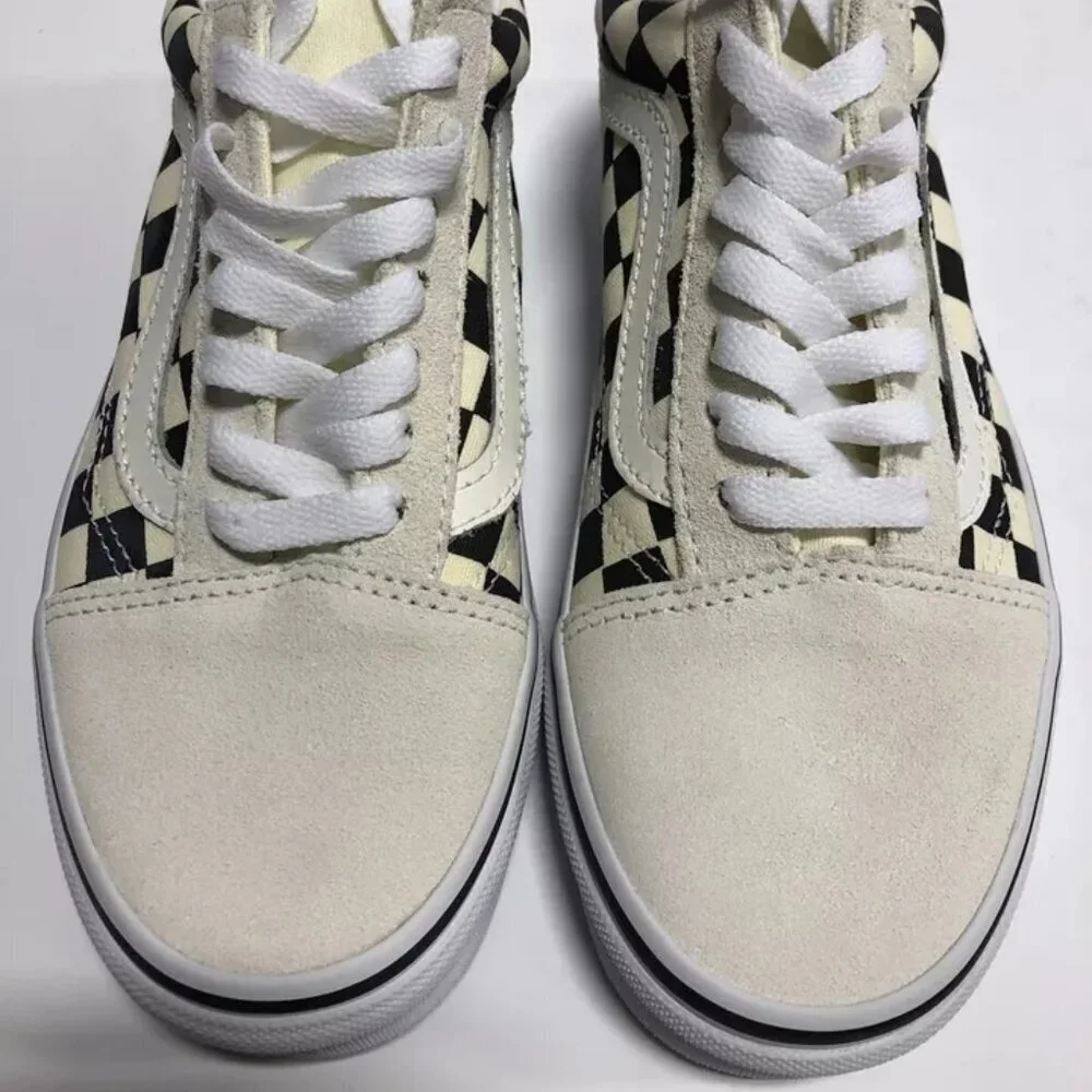 Vans Women’s Classic Old Skool Skate Sneakers, Size 5M